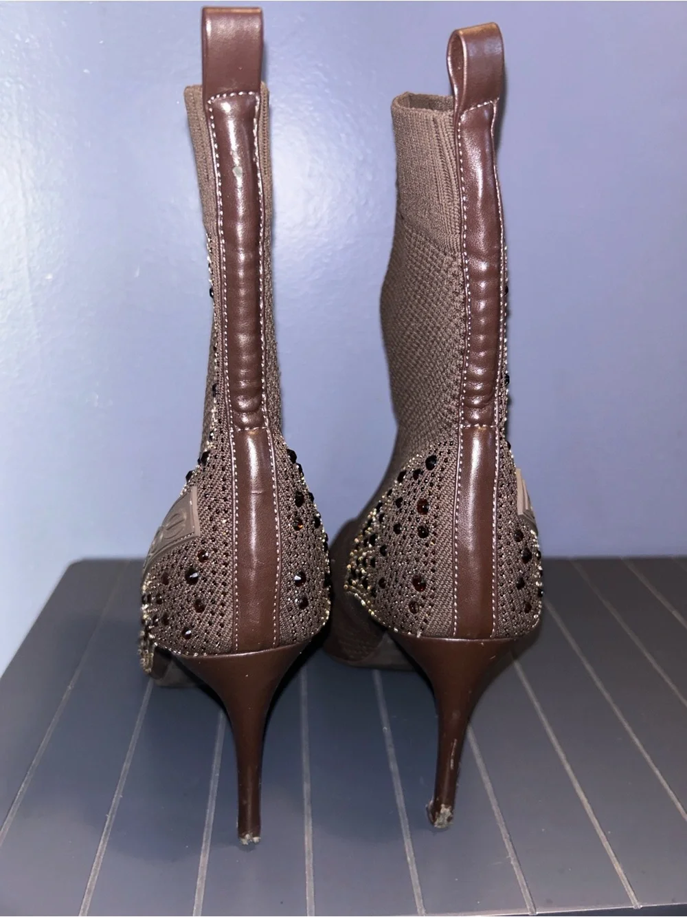 BEBE Joselyn Brown Sweater Knit Ankle Boots EUC